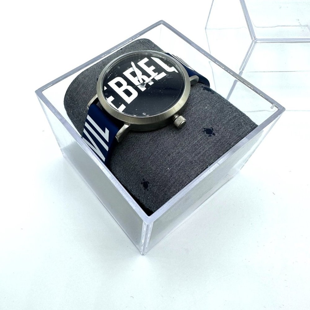 Vilebrequin Watch Navy Blue NIB Unisex